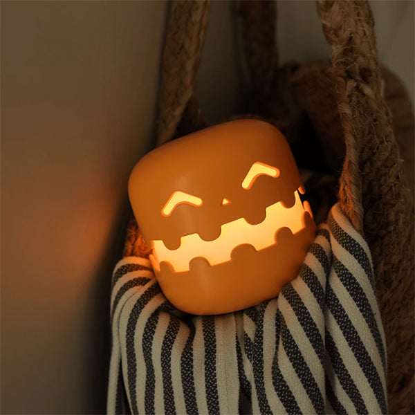 Spooky Pumpkin Night Light – Your Halloween Essential! 🎃